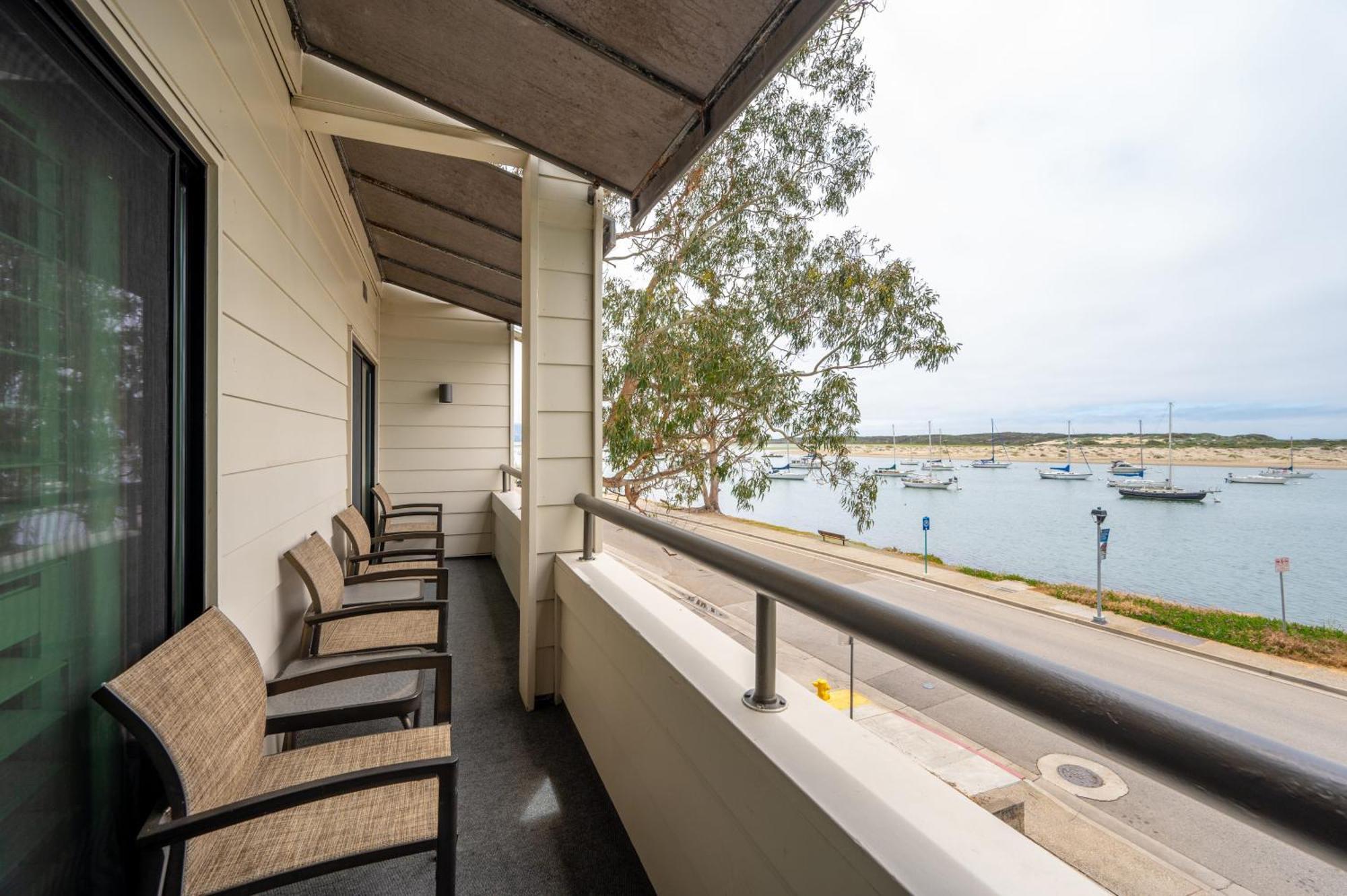 456 Embarcadero Inn & Suites Morro Bay Exterior photo